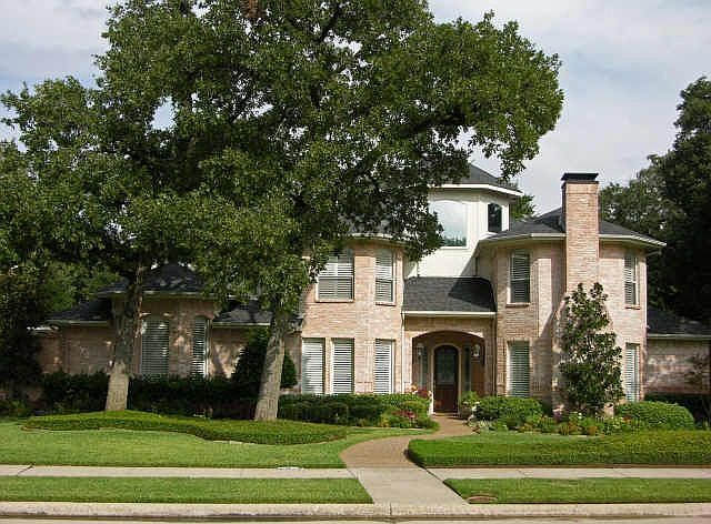1st image of 466 Wales Ct