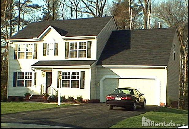 1st image of 920 Scotch Pine Ct