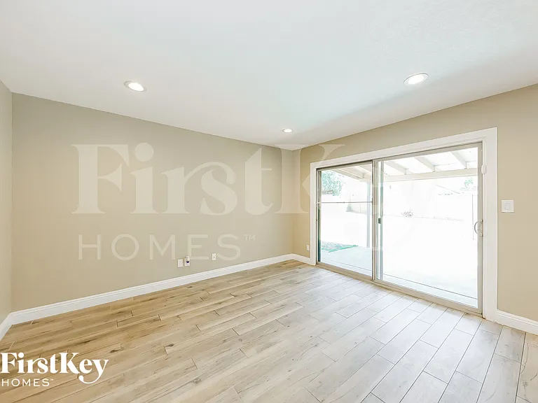 3622 W Cielo Grande — Photo 7
