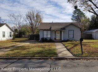 805 Web St, Arlington, TX 76011