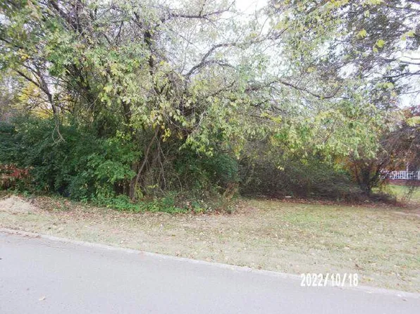 620 Pinewood Cir, Morristown, TN 37814