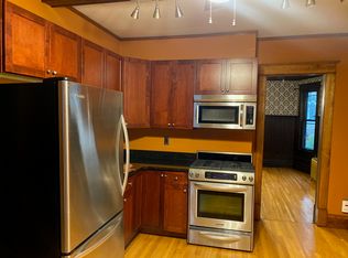 908 Laurel Ave #1, Saint Paul, MN 55104