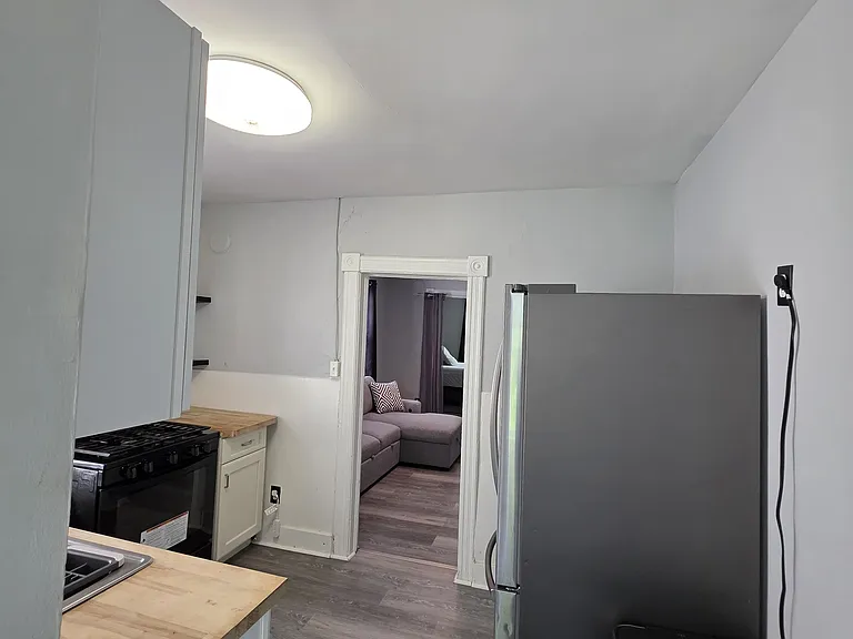 681 York Ave #3 — Photo 5