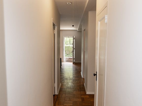 3rd image of 3534 Gunston Rd