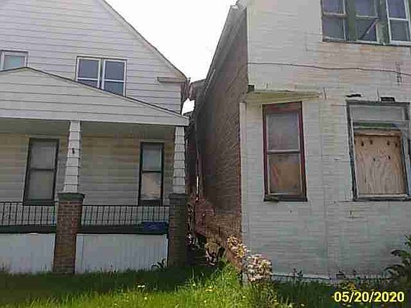 3672 E Palmer