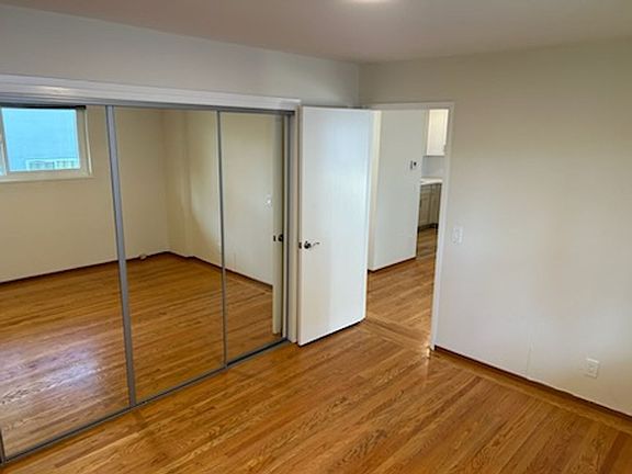 5th image of 825 Cowper St APT C