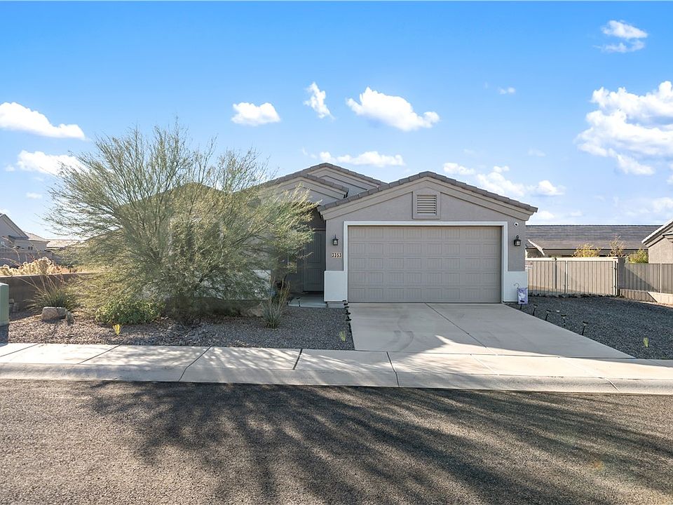 1st image of 3353 Bermuda Street