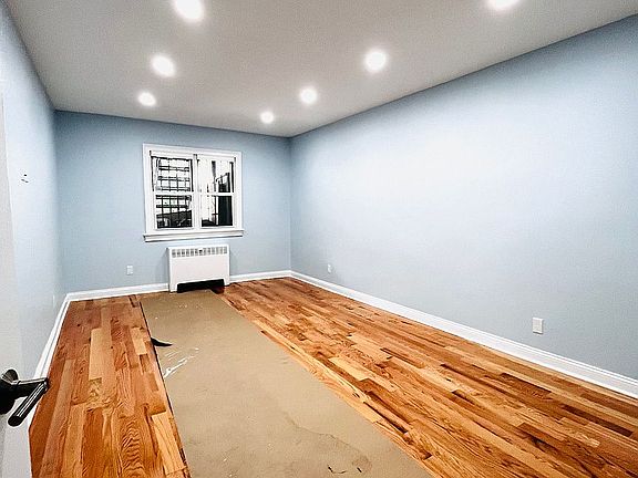 4th image of 24-36 77th St #1