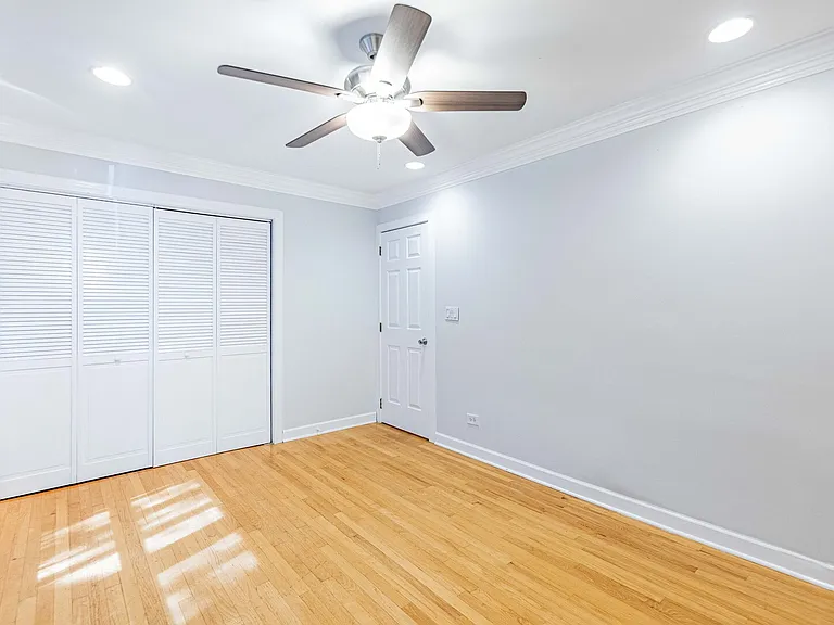 3413 S Indiana Ave — Photo 21
