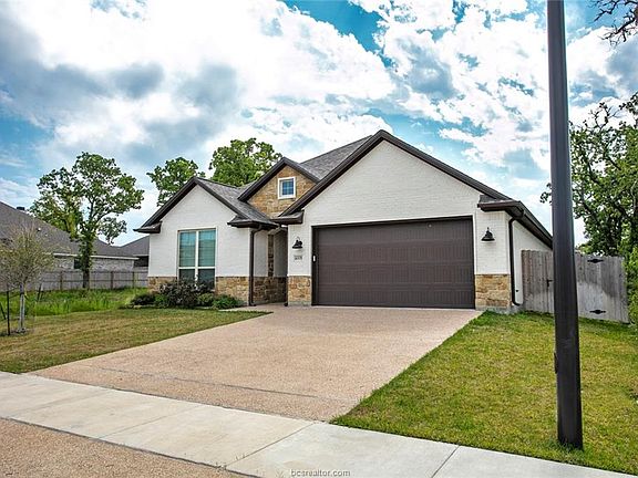 3rd image of 4008 Eskew Dr