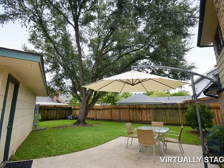1806 Cedarwood Ct — Photo 3