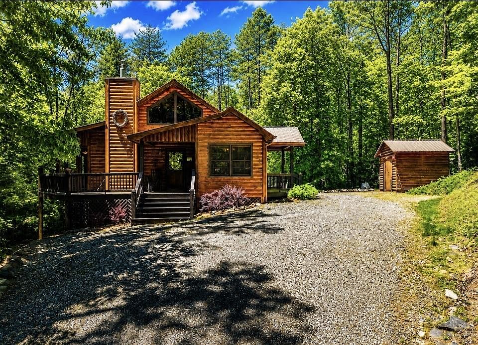 1st image of 284 The Woods Rd