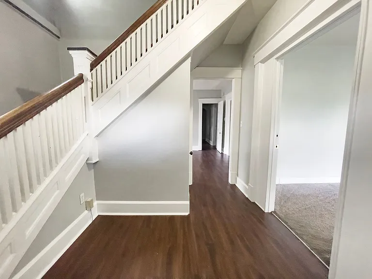 Preleasing For August! Close To Campus — Photo 26