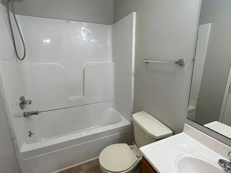 579 Baker Rd — Photo 10