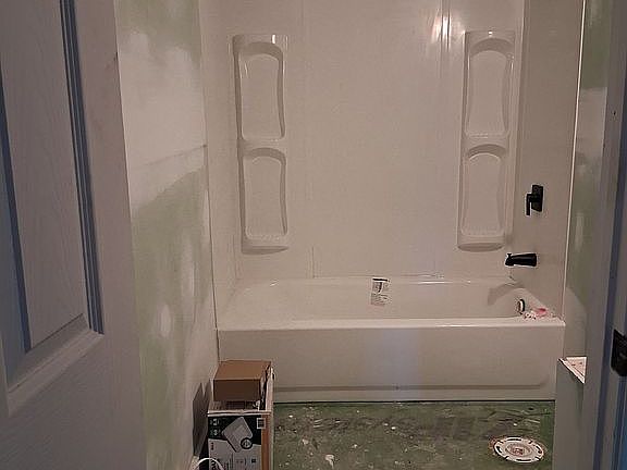 4th image of 116 Butler Ave