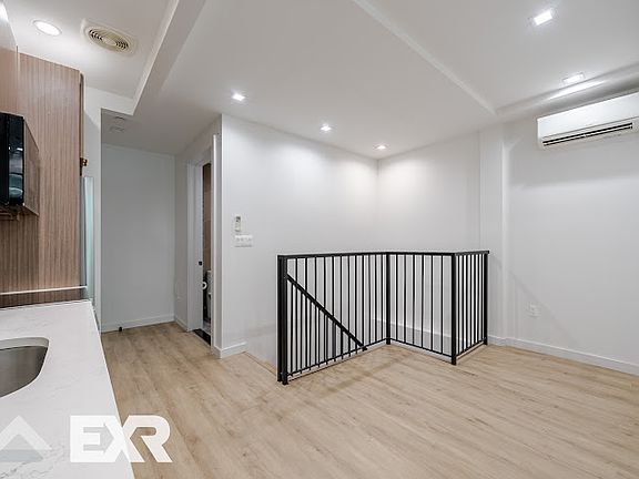 4th image of 1691 Carroll St APT 1F