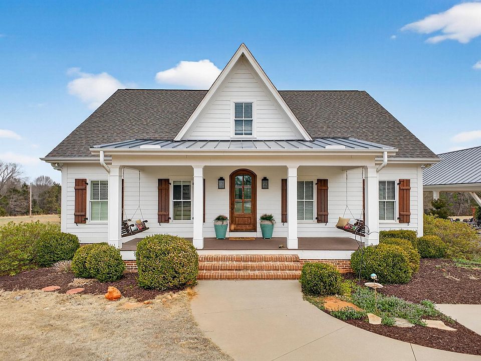 1st image of 2062 Knighton Chapel Rd