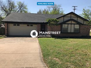 753 Toni Dr, Hurst, TX 76054
