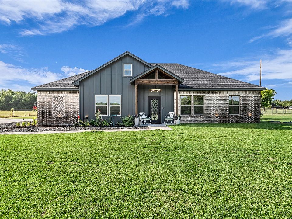 1st image of 1004 Woodcock Dr