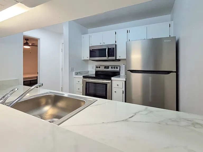 3800 SW 20th Ave #411C — Photo 7