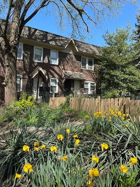 219 E Ormsby Ave #14