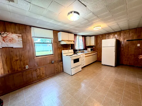 35 Sunburst Dr Floor 1, Deer Park, NY 11729