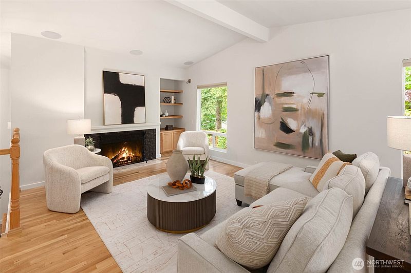 5th image of 19122 181st Avenue NE