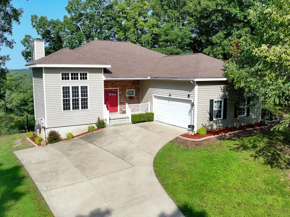 378 Harbor Dr, Cadiz, KY 42211