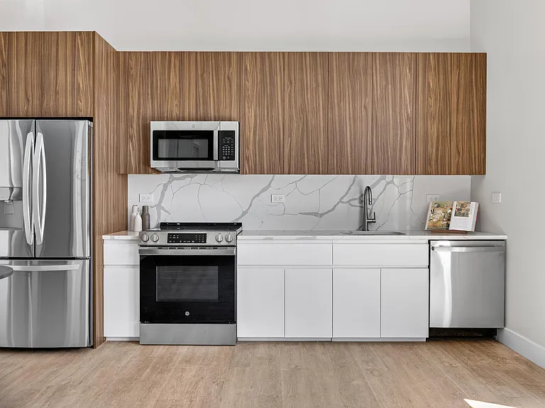 300 Washington St #6G — Photo 4