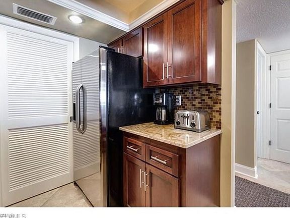 5th image of 25900 Hickory Blvd APT 805