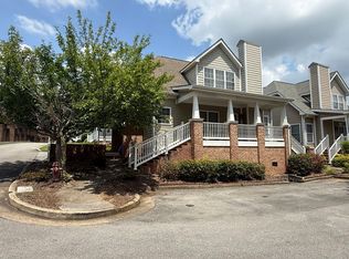 10 Charleston Ct, Johnson City, TN 37604