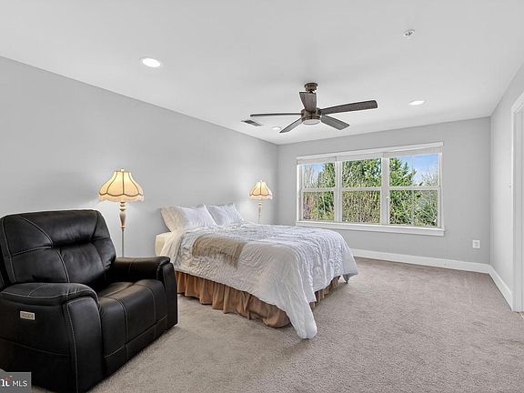 5th image of 13063 Wallich Way