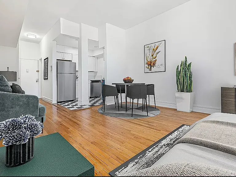 154 W 70th St #5K — Photo 4