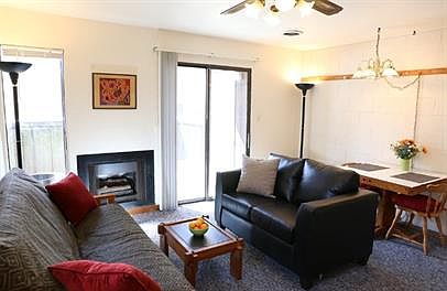 2nd image of 707 W Elm St #3