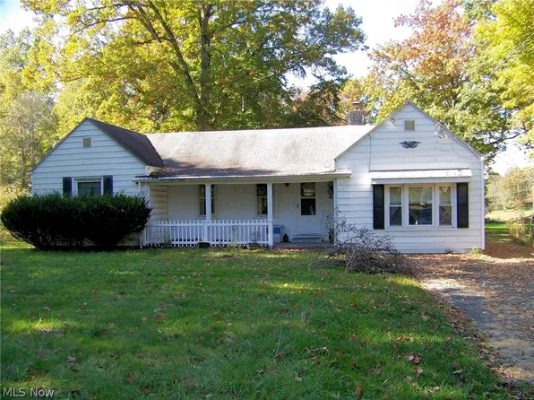 8808 Woodland Dr, Youngstown, OH 44514