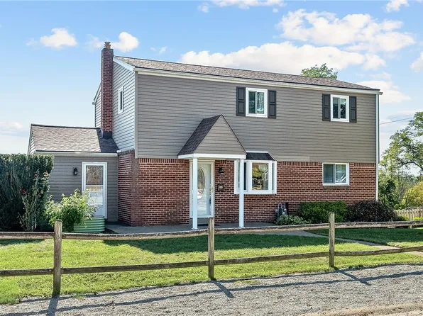 828 Alberta Dr, West Mifflin, PA 15122