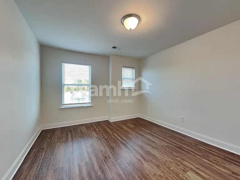 1120 Ashlyn Ct — Photo 21