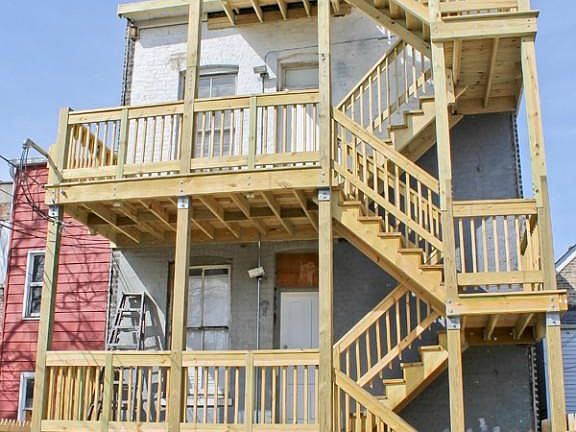 5th image of 844 N Francisco Ave #G1