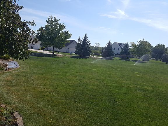 4th image of 16 Raven Ct