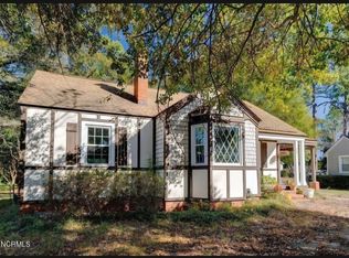 323 Pine Grove Dr, Wilmington, NC 28409