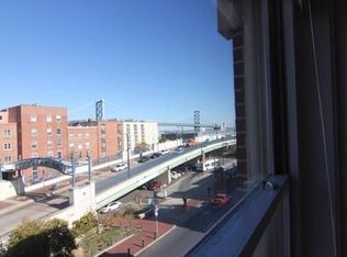 124 Market St APT 4, Philadelphia, PA 19106