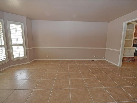 4th image of 9204 Lansbrook Ln