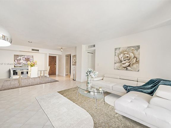 4th image of 55 Ocean Lane Dr APT 3023