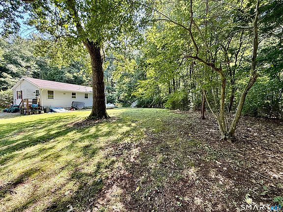 3rd image of 221 Gates Road