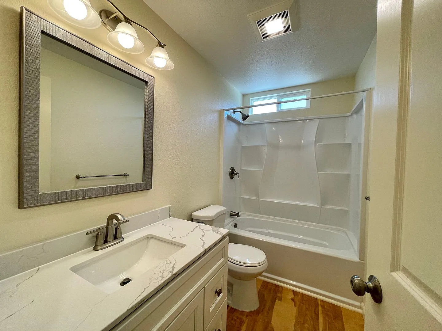 Caliber Place Apartments Napa — Photo 4