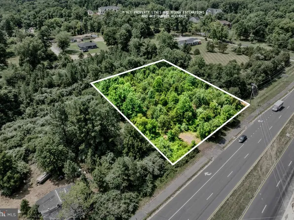 12217 Braddock Rd, Fairfax, VA 22030