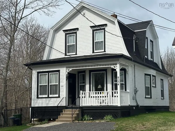 134 Stellar St, Stellarton, NS B0K 1S0