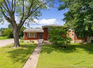 211 Sherwood Ct, Clarksville, IN 47129
