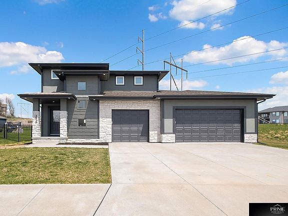 3rd image of 2515 N 187th Cir