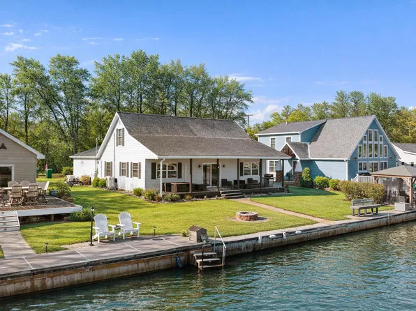 470 Ottawa Ln, Prudenville, MI 48651